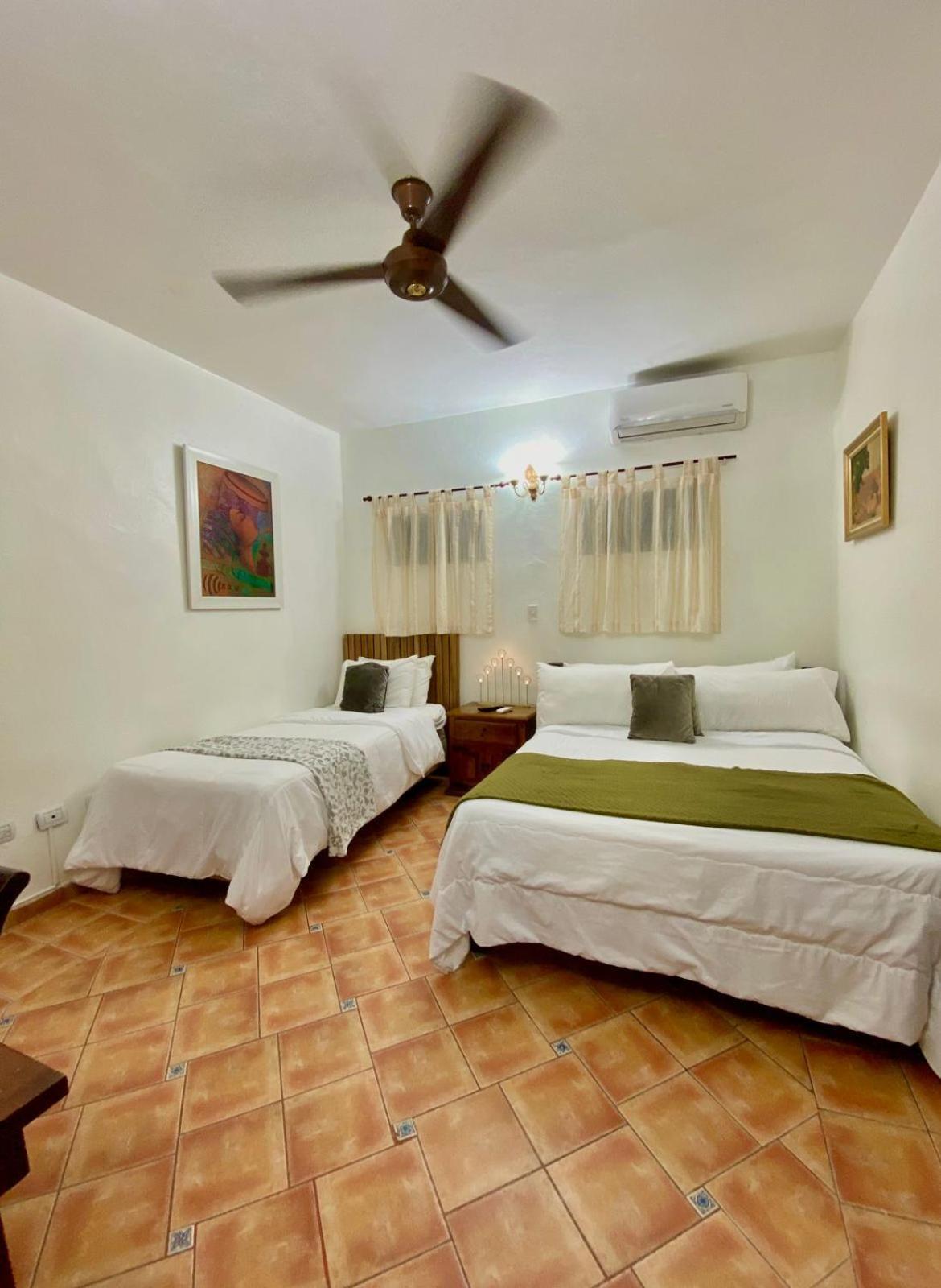 Historic Colonial Boutique Hotel Pool Jacuzzi Bar Restaurant By Aa Group Santo Domingo Exterior photo