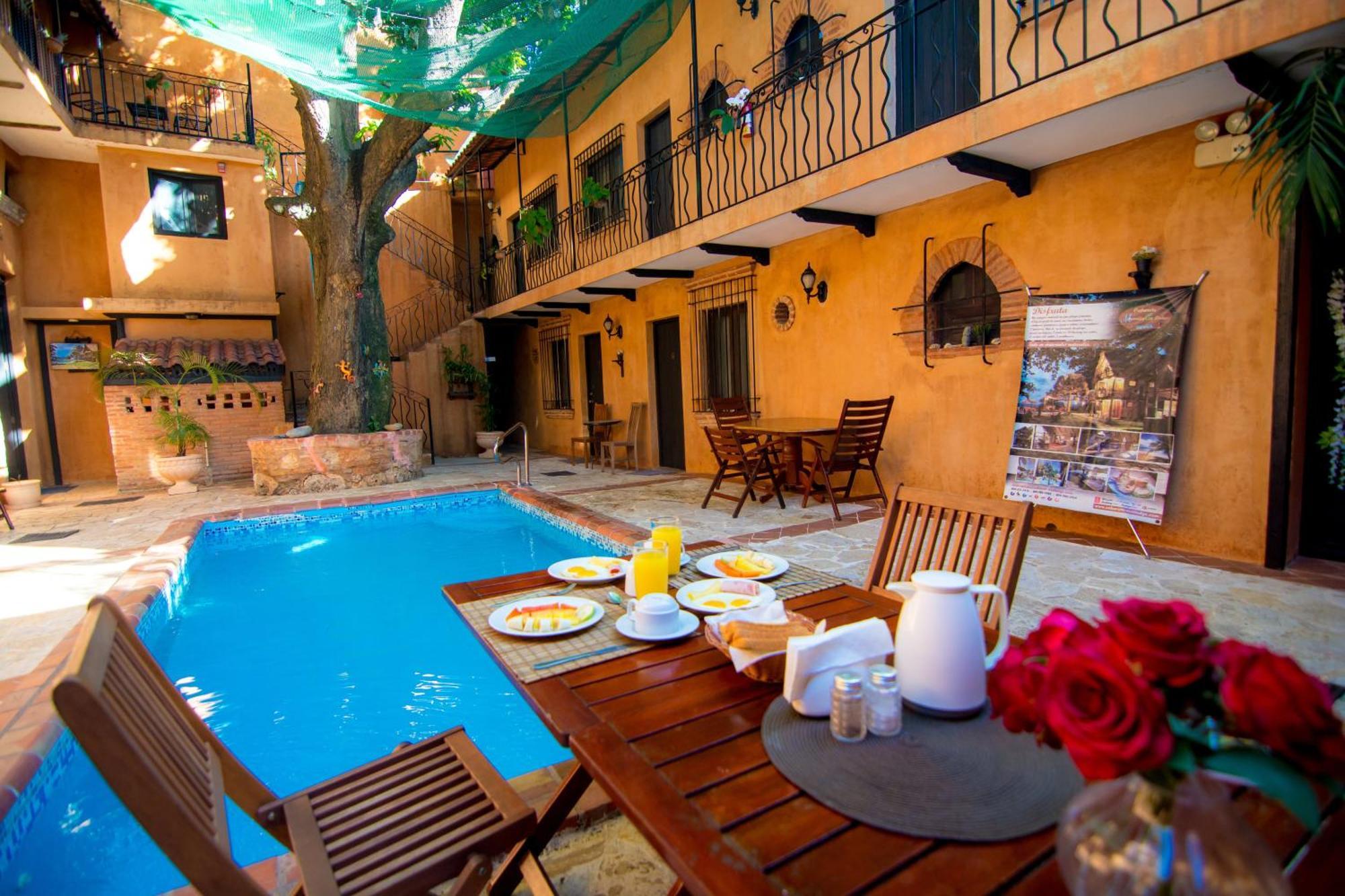 Historic Colonial Boutique Hotel Pool Jacuzzi Bar Restaurant By Aa Group Santo Domingo Exterior photo