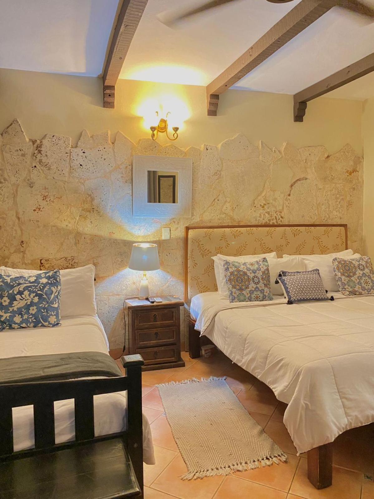 Historic Colonial Boutique Hotel Pool Jacuzzi Bar Restaurant By Aa Group Santo Domingo Exterior photo